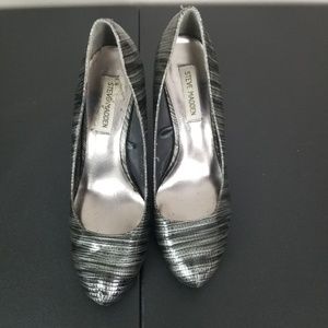 Steve Madden Silver Gray Snake Print Pumps 7B